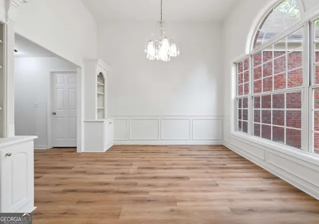 Photo 4 of Single family home for sale at 985 Waldwick Dr, Lawrenceville, GA 30045 | MLS# 10813324 | Listing updated on 2026-09-14