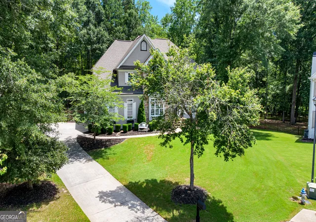 Photo 3 of Single family home for sale at 205 Knollwood Ct, Peachtree City, GA 30269 | MLS# 10793427 | Listing updated on 2026-09-24