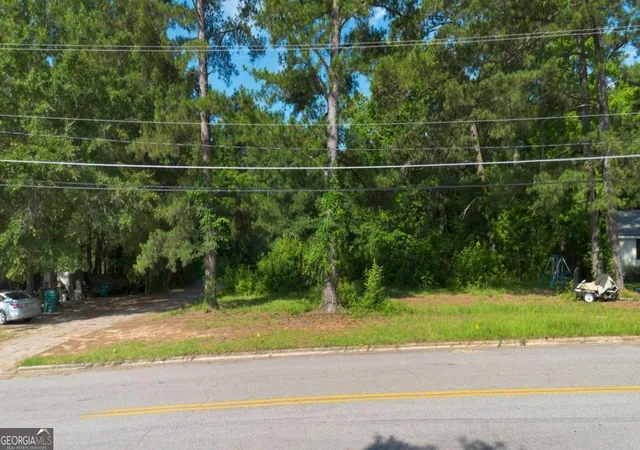 Homes for sale in Milledgeville, GA | 2420 Grandview Dr Ne, Milledgeville, GA 31061 | MLS# 10800601