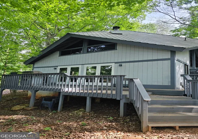 Photo 2 of Sale Pending at 3304 The Trail Rd, Gainesville, GA 30501 | MLS# 10836058 | Listing updated on 2026-09-27