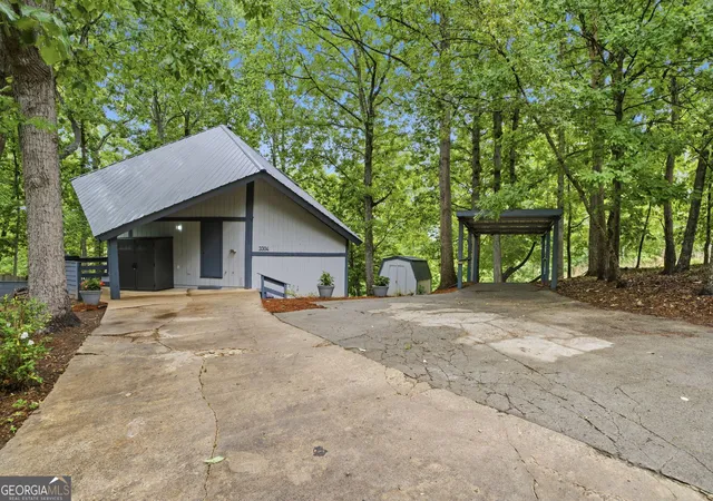 Photo 3 of Sale Pending at 3304 The Trail Rd, Gainesville, GA 30501 | MLS# 10836058 | Listing updated on 2026-09-27