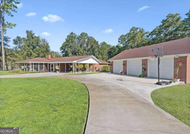 4th image of 435 Chapel Crossing Rd, Brunswick, GA 31525 | MLS# 10607395