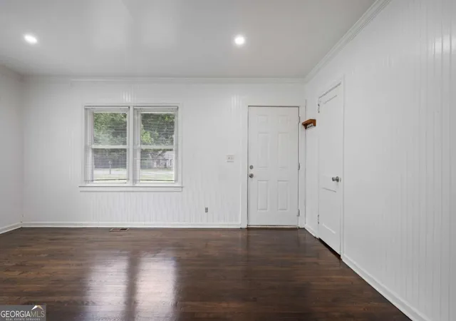 3rd image of 1142 Barnes Mill Rd, Marietta, GA 30062 | MLS# 10798858