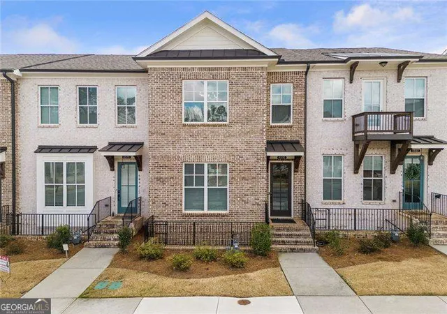 Photo 3 of Townhouse for sale at 4580 Waterside Pkwy, Peachtree Corners, GA 30092 | MLS# 10802836 | Listing updated on 2026-09-16