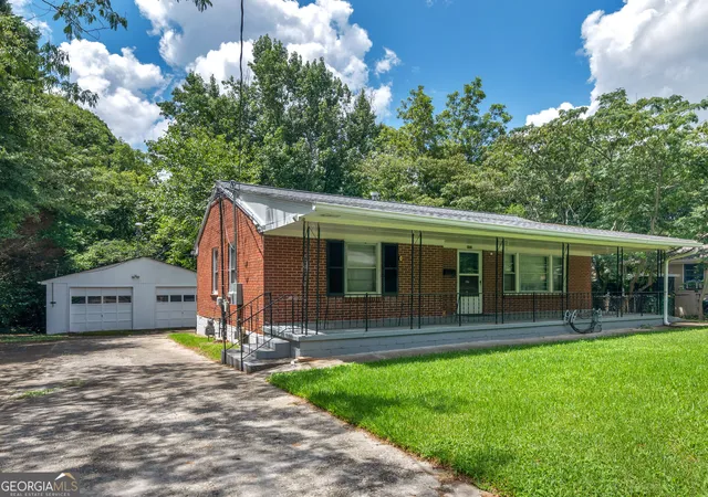 Photo 1 of Single family home for sale at 895 Laurel St, Forest Park, GA 30297 | MLS# 10809177 | Listing updated on 2026-09-13