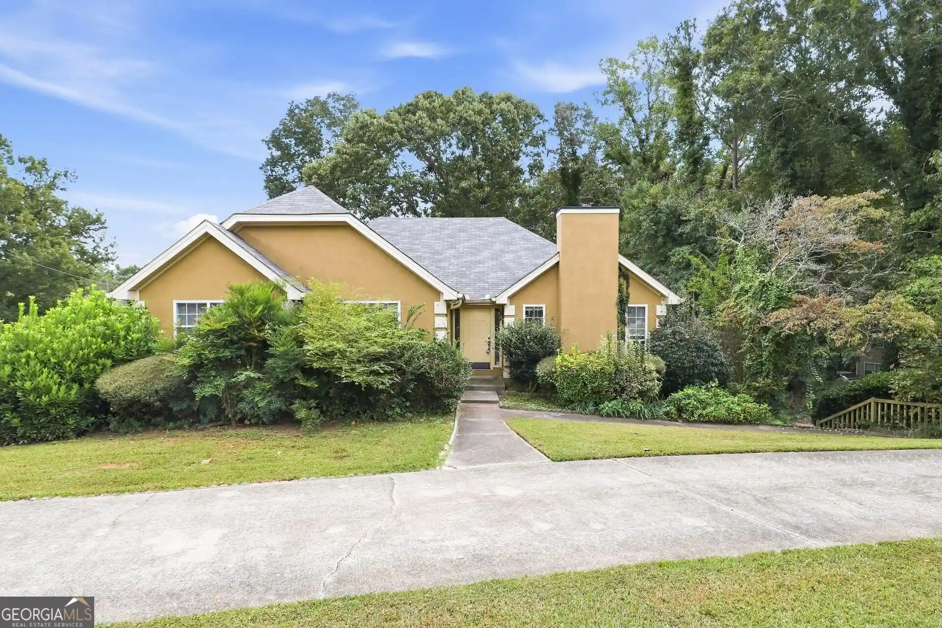 Single family home for sale at 4339 Dutch Ln, Douglasville, GA 30135 | MLS# 10873373