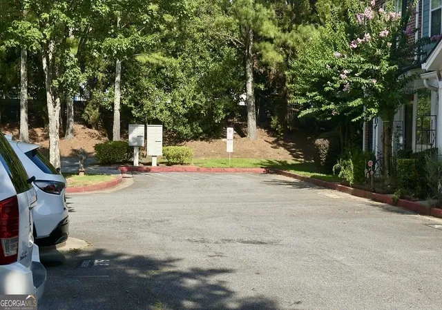 2nd image of 369 Pine Hl Pl, Norcross, GA 30093