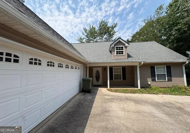 1st image of 205 Boulevard St, Cleveland, GA 30528 | MLS# 10818221