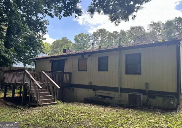 3rd image of 2740 Santa Barbara Dr Nw, Atlanta, GA 30318 | MLS# 10813458