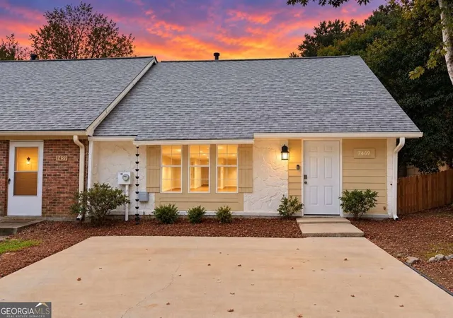 Townhouse for sale at 1469 Westwood Ct SW, Marietta, GA 30008 | MLS# 10869529