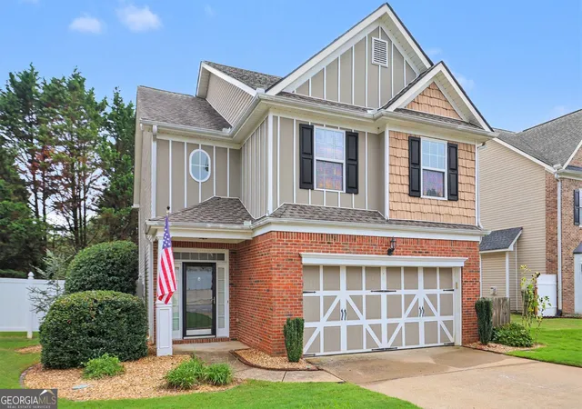 Photo 2 of Single family home for sale at 211 Meadow Run, Carrollton, GA 30116 | MLS# 10813389 | Listing updated on 2026-09-12