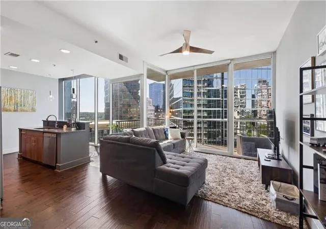 4th image of 1080 Peachtree St Ne #1307, Atlanta, GA 30309 | MLS# 10766616