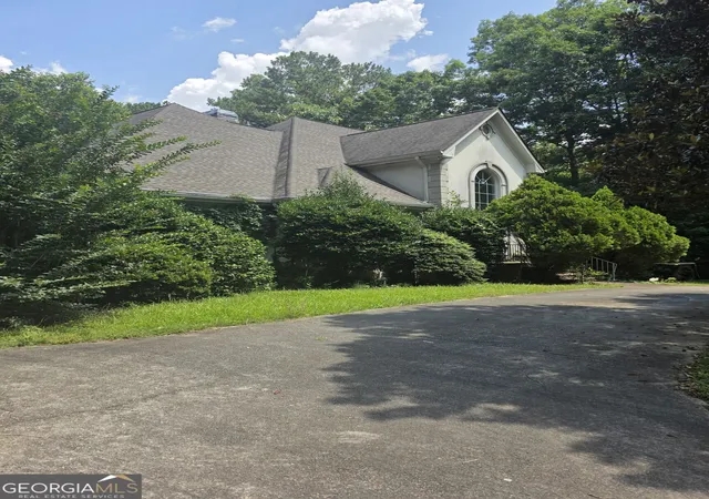 Photo 2 of Sale Pending at 5664 Silver Ridge Dr, Stone Mountain, GA 30087 | MLS# 10819959 | Listing updated on 2026-09-04