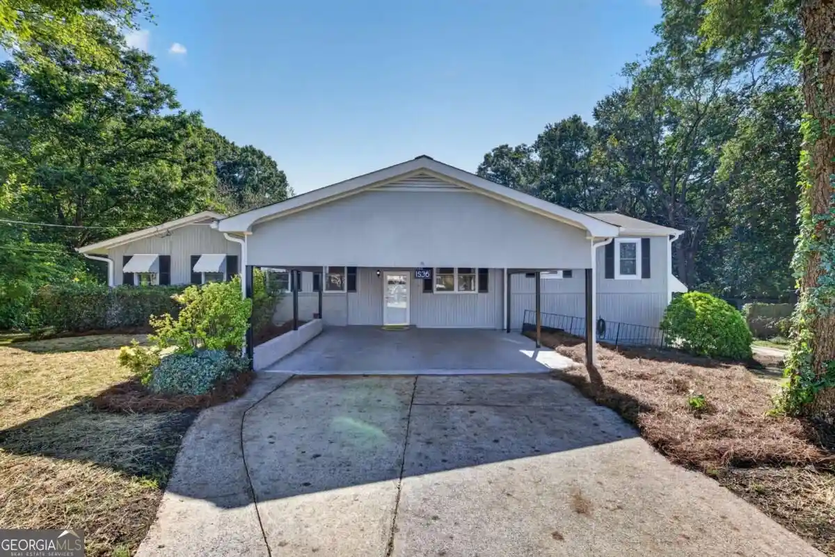 Photo 1 of Single family home for sale at 1536 W Oak Dr, Marietta, GA 30062 | MLS# 10874216 | Listing updated on 2026-10-30