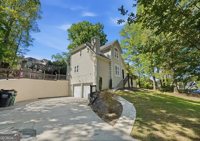 Photo 3 of Single family home for sale at 4100 Ah Tee Trl, Snellville, GA 30039 | MLS# 10777252 | Listing updated on 2026-08-06