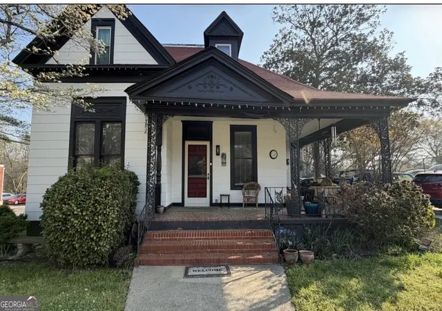 Photo 1 of Single family home for sale at 41 W Campbellton St, Fairburn, GA 30213 | MLS# 10768059 | Listing updated on 2026-07-24