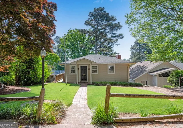 3rd image of 6381 Lakeview Dr, Buford, GA 30518 | MLS# 10753154