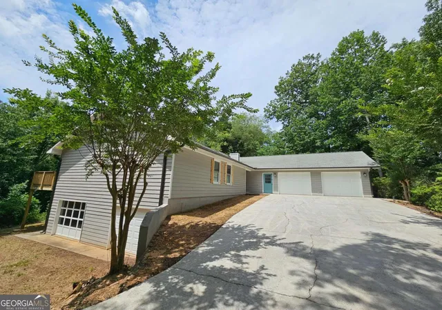 Homes for sale in Cumming, GA | 7135 Jonsway, Cumming, GA 30041 | MLS# 10787034