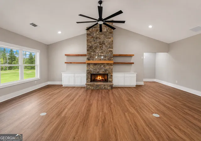 4th image of 214 Signing Tree Trl, Clarkesville, GA 30523 | MLS# 10825952