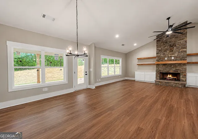 5th image of 214 Signing Tree Trl, Clarkesville, GA 30523 | MLS# 10825952