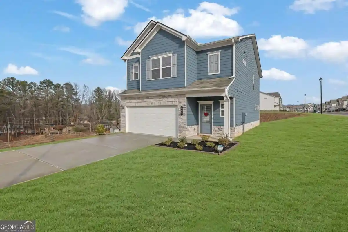 Photo 1 of Single family home for sale at 803 Dundee Way, Cartersville, GA 30121 | MLS# 10874587 | Listing updated on 2026-10-30