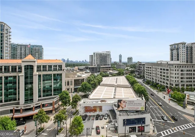 Listing Photo 2 - Condo for sale in building located at 3107 Peachtree Rd NE, Atlanta, GA 30305 - Unit #1001