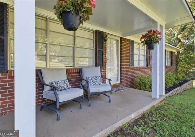 Homes for sale in Calhoun, GA | 112 Pine St Sw, Calhoun, GA 30701 | MLS# 10780229