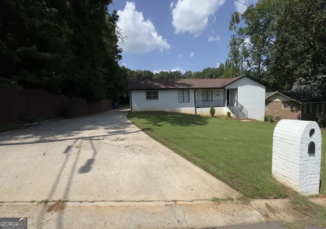 Photo 1 of Single family home for sale at 1050 Forest Heights Rd, Stone Mountain, GA 30083 | MLS# 10833543 | Listing updated on 2026-09-18