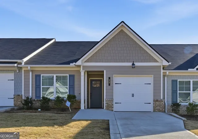 Photo 1 of Townhouse for sale at 25 Silver Leaf Ln #41, Dawsonville, GA 30534 | MLS# 10718791 | Listing updated on 2026-08-30
