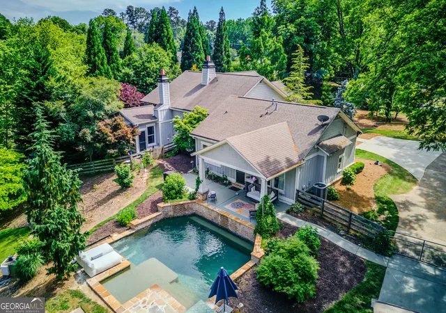 3rd image of 5741 Shadburn Ferry Rd, Buford, GA 30518 | MLS# 10773255
