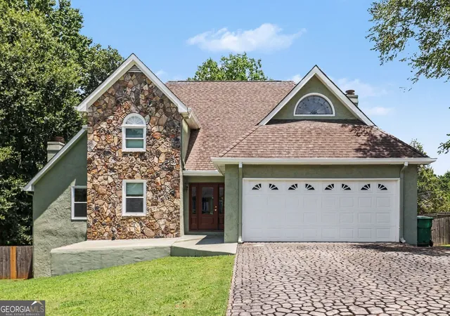 Photo 3 of Single family home for sale at 3439 Grist Ml Ct, Peachtree Corners, GA 30096 | MLS# 10812175 | Listing updated on 2026-08-16