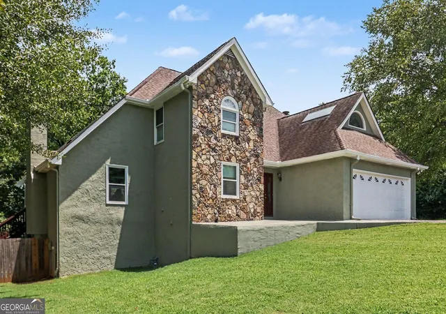 Photo 4 of Single family home for sale at 3439 Grist Ml Ct, Peachtree Corners, GA 30096 | MLS# 10812175 | Listing updated on 2026-08-16
