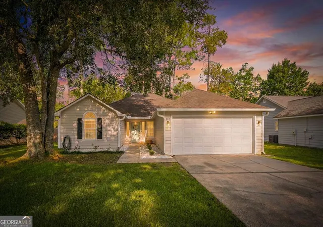 2nd image of 312 E Hallowes Dr, Saint Marys, GA 31558 | MLS# 10798098