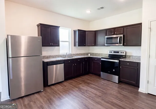 Homes for sale in Cartersville, GA | 118 Sorrento Dr Nw, Cartersville, GA 30120 | MLS# 10789892
