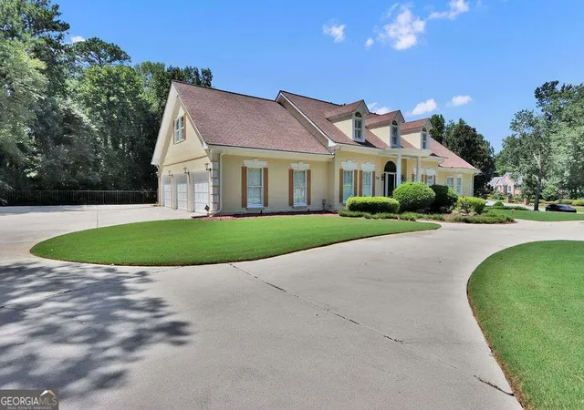 Photo 3 of Single family home for sale at 3581 Kilpatrick Ln, Snellville, GA 30039 | MLS# 10829454 | Listing updated on 2026-09-20