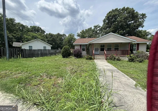 3rd image of 431 2Nd St, Thomson, GA 30824 | MLS# 10775005