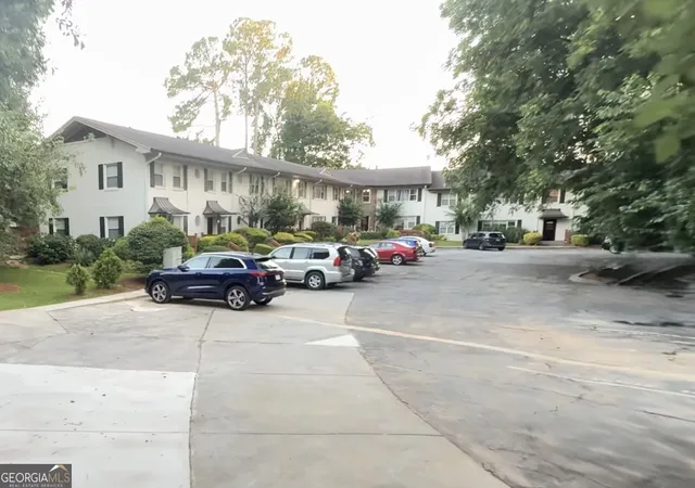 2nd image of 2477 N Decatur Rd #C5, Decatur, GA 30033 | MLS# 10817051