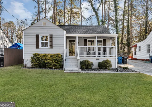3rd image of 2912 Palm Dr, Atlanta, GA 30344 | MLS# 10782129