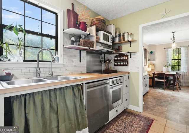 Photo 3 of Single family home for sale at 80 Belair Dr, Stockbridge, GA 30281 | MLS# 10818327 | Listing updated on 2026-10-10