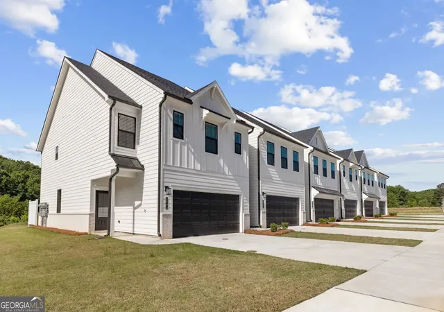 1st image of 2927 Crystal Springs Pt #160, Gainesville, GA 30507 | MLS# 10801221