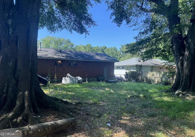 Photo 4 of Single family home for sale at 3272 Glenco Dr, Decatur, GA 30032 | MLS# 10826808 | Listing updated on 2026-08-29
