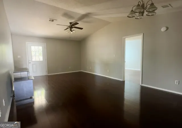 Photo 3 of Sale Pending at 226 Northlake Dr, Warner Robins, GA 31093 | MLS# 10721510 | Listing updated on 2026-04-08