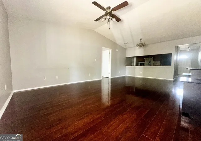 Photo 4 of Sale Pending at 226 Northlake Dr, Warner Robins, GA 31093 | MLS# 10721510 | Listing updated on 2026-04-08