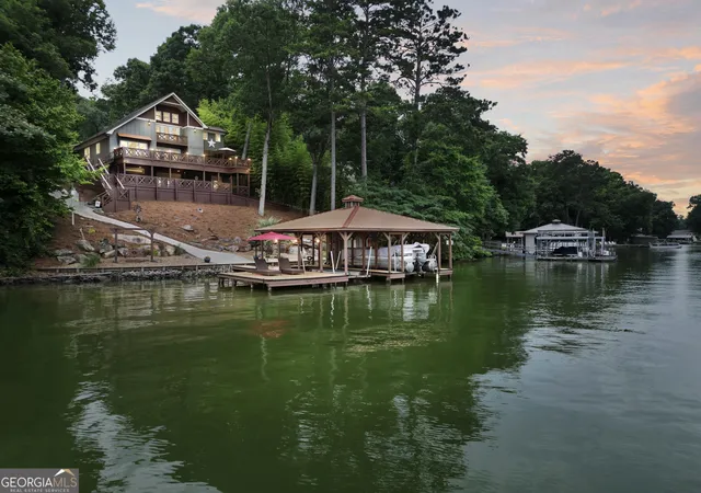 Photo 2 of Single family home for sale at 298 Roberts Point Rd, Jackson, GA 30233 | MLS# 10794886 | Listing updated on 2026-09-30