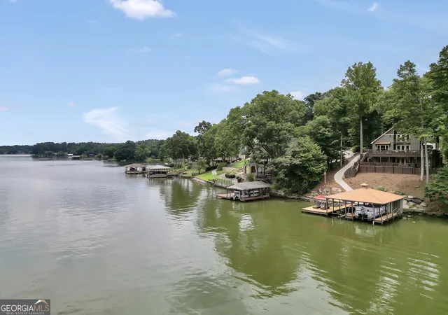 Photo 4 of Single family home for sale at 298 Roberts Point Rd, Jackson, GA 30233 | MLS# 10794886 | Listing updated on 2026-09-30