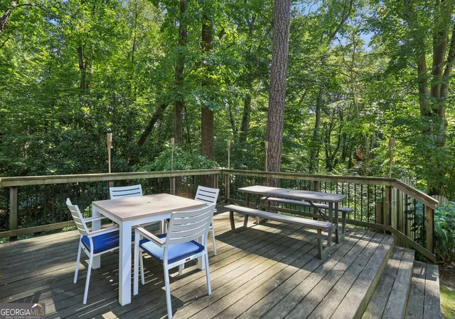 Photo 4 of Single family home for sale at 4357 Bishop Hollow Ct, Dunwoody, GA 30338 | MLS# 10830893 | Listing updated on 2026-10-10