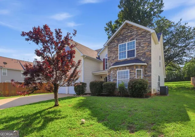 Photo 2 of Sale Pending at 2003 Reflective Waters Rd, Villa Rica, GA 30180 | MLS# 10810960 | Listing updated on 2026-09-11