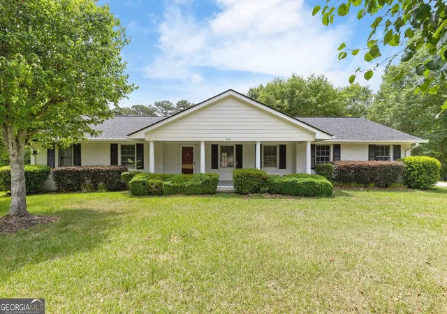 Photo 3 of Single family home for sale at 256 Teresa Ln, Loganville, GA 30052 | MLS# 10823352 | Listing updated on 2026-09-14