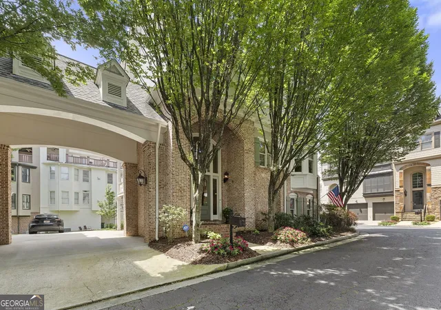 Photo 2 of Townhouse for sale at 1377 Village Park Dr Ne, Atlanta, GA 30319 | MLS# 10826203 | Listing updated on 2026-09-09