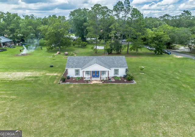 Homes for sale in Blackshear, GA | 6611 Clark Rd, Blackshear, GA 31516 | MLS# 10797663